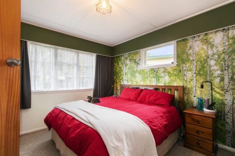 Photo of property in 3 Poole Crescent, Wainuiomata, Lower Hutt, 5014