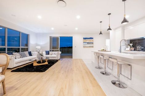 Photo of property in 84 Tir Conaill Avenue, Flat Bush, Auckland, 2019