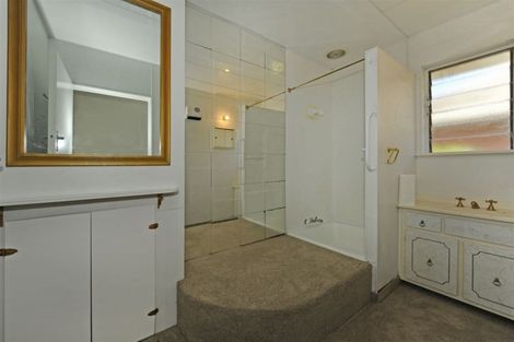 Photo of property in 39 Acacia Avenue, Upper Riccarton, Christchurch, 8041