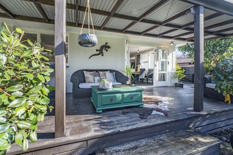 Photo of property in 6 Clayton Road, Amberley, 7410