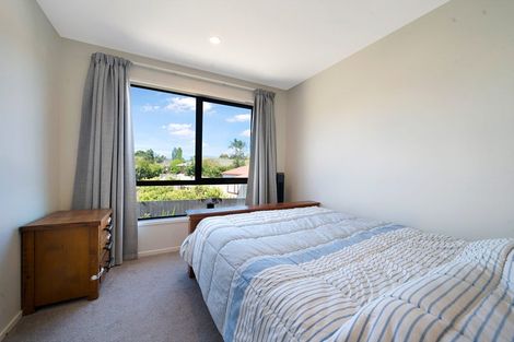 Photo of property in 2/11 Scanlen Terrace, Kelston, Auckland, 0602