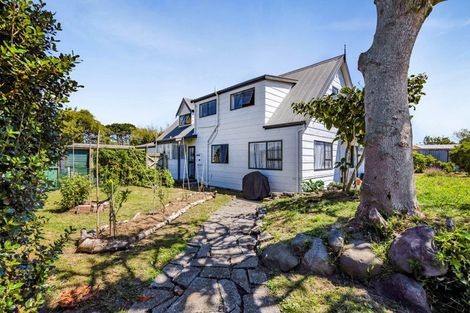 Photo of property in 38 Mcalpine Road, Hawera, 4672