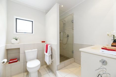 Photo of property in 8 Serrata Place, Browns Bay, Auckland, 0630