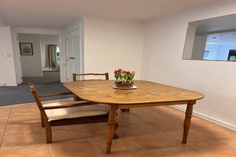 Photo of property in 53a Onedin Place, Titirangi, Auckland, 0604