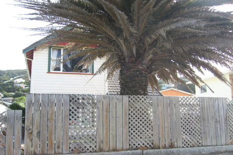 Photo of property in 2/86a Freyberg Street, Lyall Bay, Wellington, 6022
