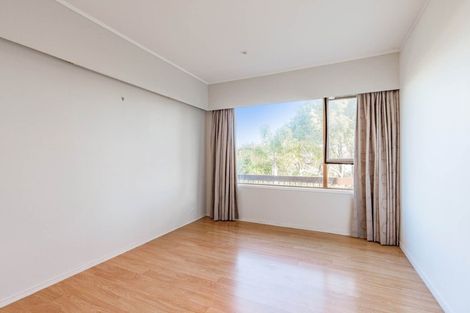 Photo of property in 221 Forrest Hill Road, Forrest Hill, Auckland, 0620