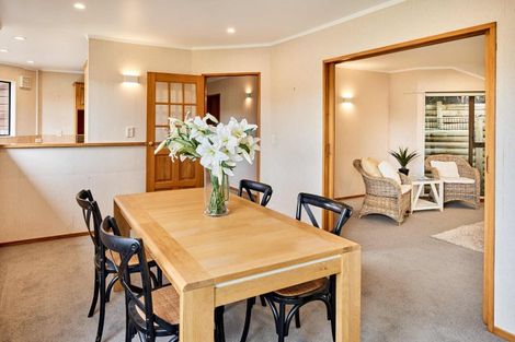 Photo of property in 123 Oriel Avenue, Tawa, Wellington, 5028