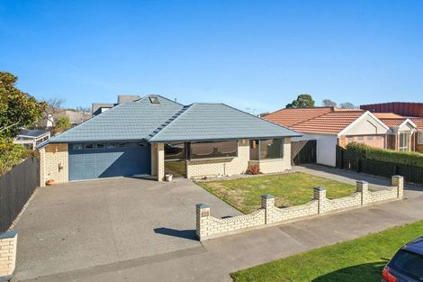 Photo of property in 57 Queenspark Drive, Parklands, Christchurch, 8083
