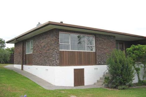 Photo of property in 3/38 Kirrie Avenue, Te Atatu South, Auckland, 0610