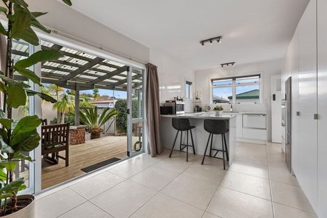 Photo of property in 46 Sanders Avenue, Westown, New Plymouth, 4310