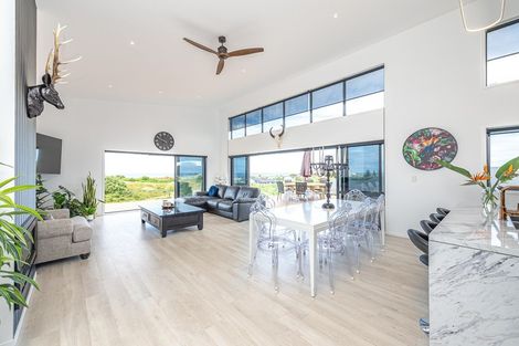 Photo of property in 34 Golf Vue Place, Castlecliff, Whanganui, 4501