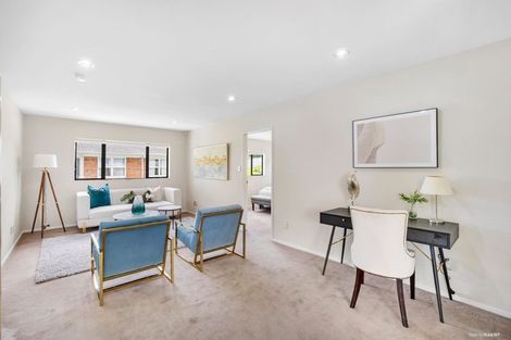 Photo of property in 21a Dallinghoe Crescent, Milford, Auckland, 0620