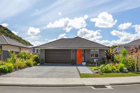 Photo of property in 3 Shearwater Lane, Whitby, Porirua, 5024