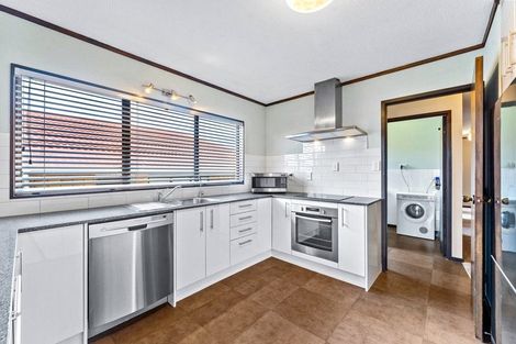 Photo of property in 18 Kennedy Avenue, Forrest Hill, Auckland, 0620