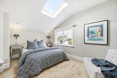 Photo of property in 151 Marine Parade, Eastbourne, Lower Hutt, 5013