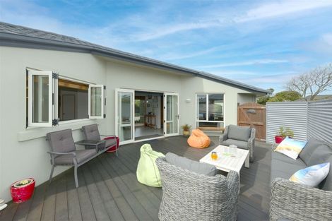 Photo of property in 19 Blue Gum Place, New Brighton, Christchurch, 8083