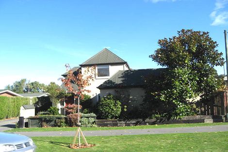 Photo of property in 15c Garreg Road, Fendalton, Christchurch, 8052