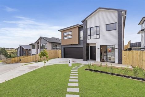 Photo of property in 22 Bendridge Street, Flat Bush, Auckland, 2019