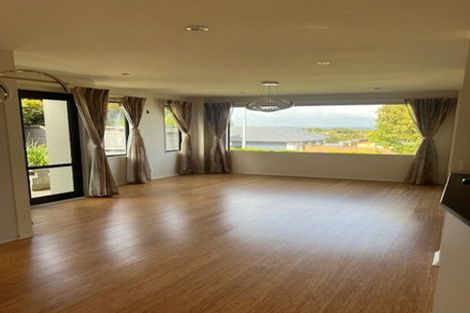 Photo of property in 35 Cityview Place, Massey, Auckland, 0614