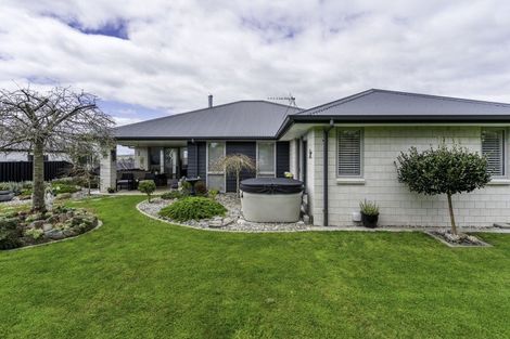 Photo of property in 16 Oak Ridge Drive, Te Awamutu, 3800
