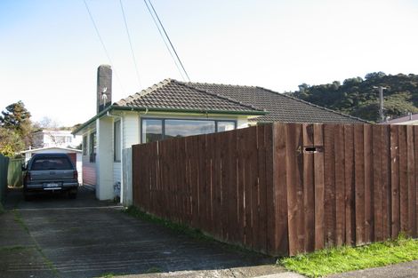 Photo of property in 4 Whitehall Street, Wainuiomata, Lower Hutt, 5014
