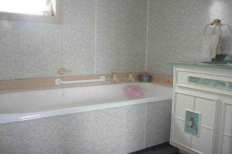 Photo of property in 22 Station Street, Alexandra, 9320