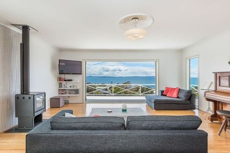 Photo of property in 117 Pacific Parade, Army Bay, Whangaparaoa, 0930
