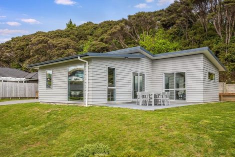 Photo of property in 13 Banks Boulevard, Whitby, Porirua, 5024