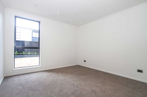 Photo of property in 33 Wallace Road, Ranui, Auckland, 0612