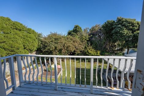Photo of property in 35 Toi Street, Otaki Beach, Otaki, 5512