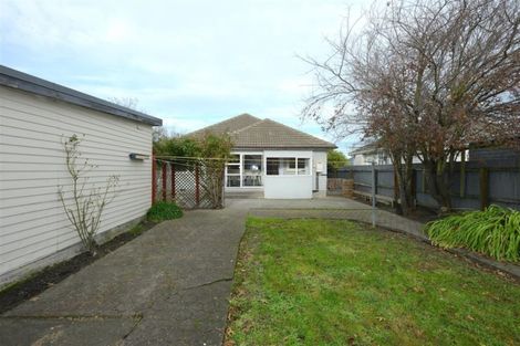 Photo of property in 54 Northcote Road, Northcote, Christchurch, 8052