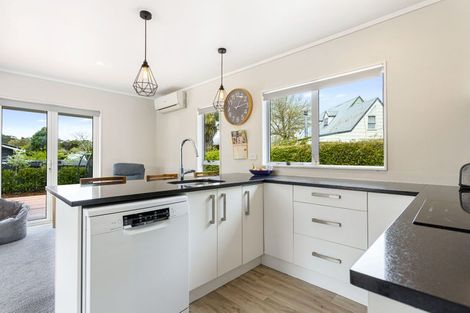 Photo of property in 9 Rheingold Place, Huapai, Kumeu, 0810