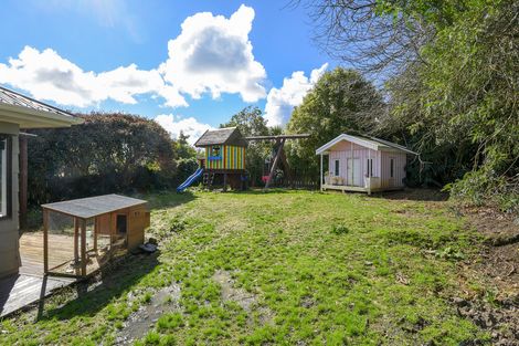 Photo of property in 11 Imperial Place, Henderson, Auckland, 0612