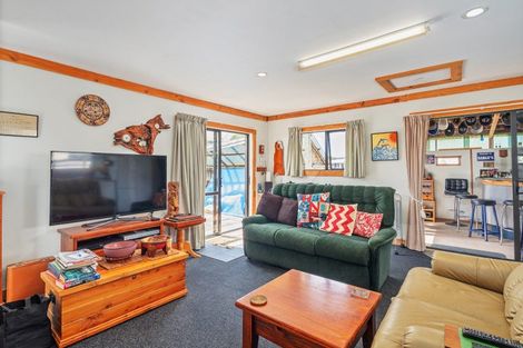 Photo of property in 11 Dotterel Place, Whitianga, 3510