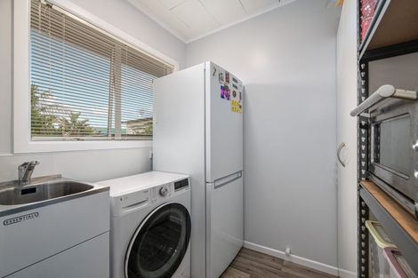 Photo of property in 2/29 Nikau Street, New Lynn, Auckland, 0600