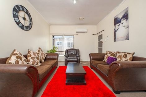 Photo of property in 24 Seddon Avenue, Papatoetoe, Auckland, 2104