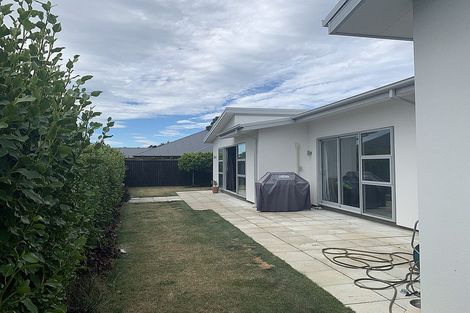 Photo of property in 16b Crown Close, Prebbleton, 7604