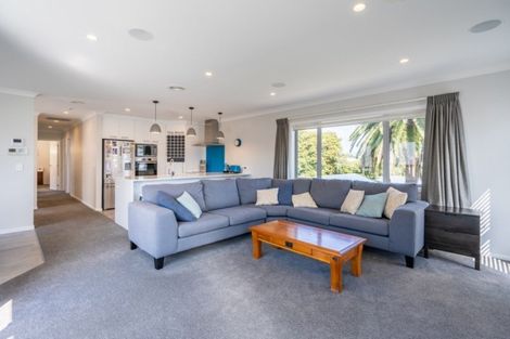 Photo of property in 98a Matai Road, Raumati South, Paraparaumu, 5032