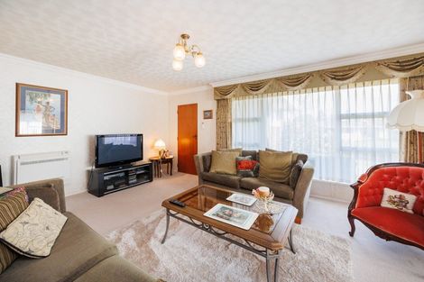 Photo of property in 18 Caulfield Place, Awapuni, Palmerston North, 4412