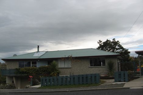 Photo of property in 2 Edinburgh Place, Balclutha, 9230