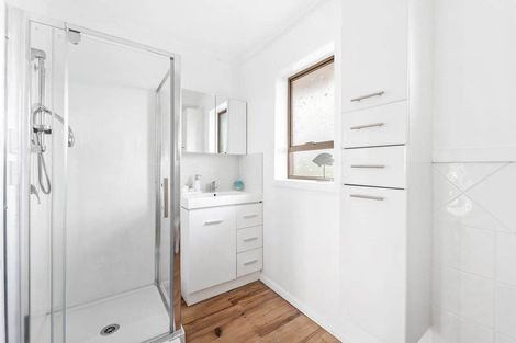 Photo of property in 1006 Whangaparaoa Road, Tindalls Beach, Whangaparaoa, 0930