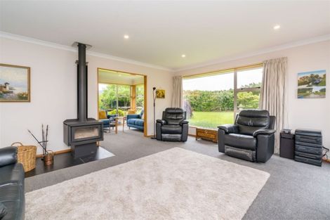 Photo of property in 9 Huntly Road, Outram, 9019