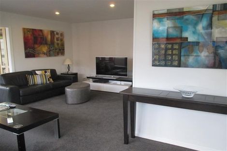 Photo of property in 10 Fairmile Place, Russley, Christchurch, 8042