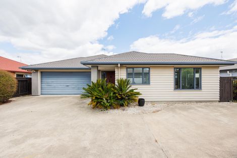 Photo of property in 9 Angelina Way, Kelvin Grove, Palmerston North, 4414