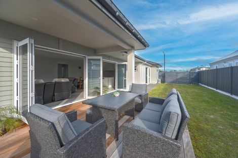 Photo of property in 48 Kenny Road, Te Awa, Napier, 4110