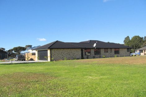 Photo of property in 27 Halyard Loop, Haruru, 0204