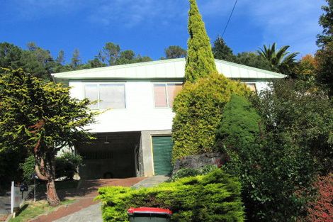 Photo of property in 122 Manuka Street, Stokes Valley, Lower Hutt, 5019