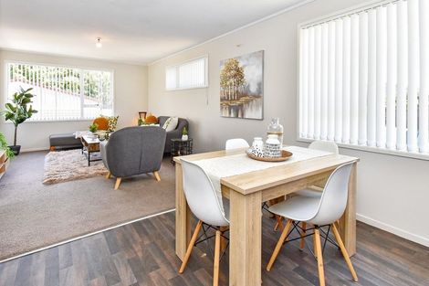 Photo of property in 25 Gibbons Road, Weymouth, Auckland, 2103