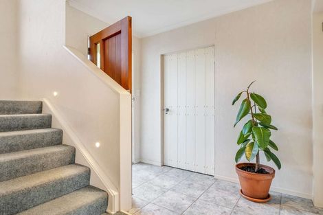 Photo of property in 1/186 Marine Parade, Mount Maunganui, 3116