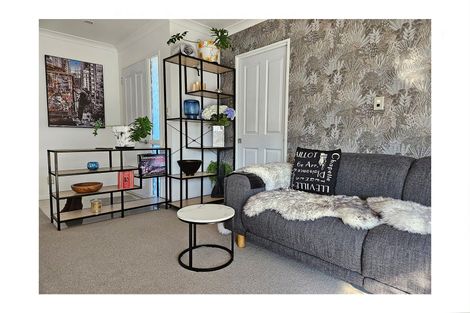 Photo of property in 2/335 Main South Road, Hornby, Christchurch, 8042